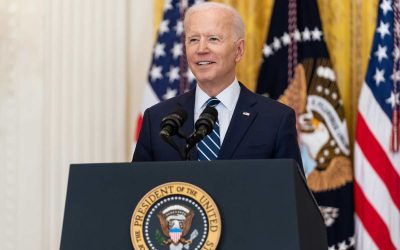 Joe Biden signe un décret pour empêcher les transferts de données personnelles vers les « pays hostiles »